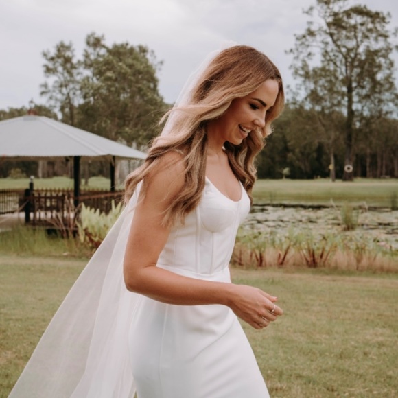 KYHA Robbie Gown - Picture 6 of 7